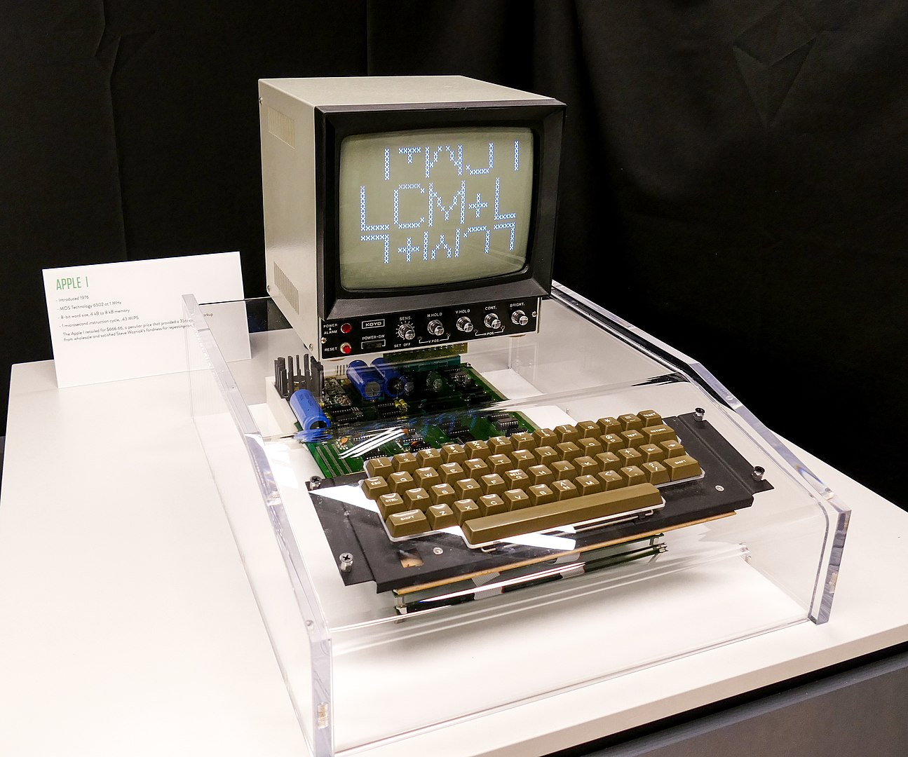 apple-1-first-computer-built-by-steve-jobs-sells-for-rs-3-cr