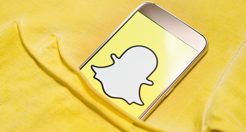 snapchat-crosses-200-mn-monthly-users-in-india-launches-ai-chatbot